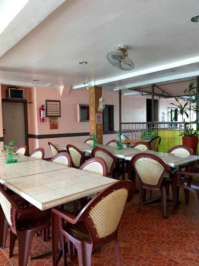 Sola Eleganza Apartelle Quezon City Eksteriør billede