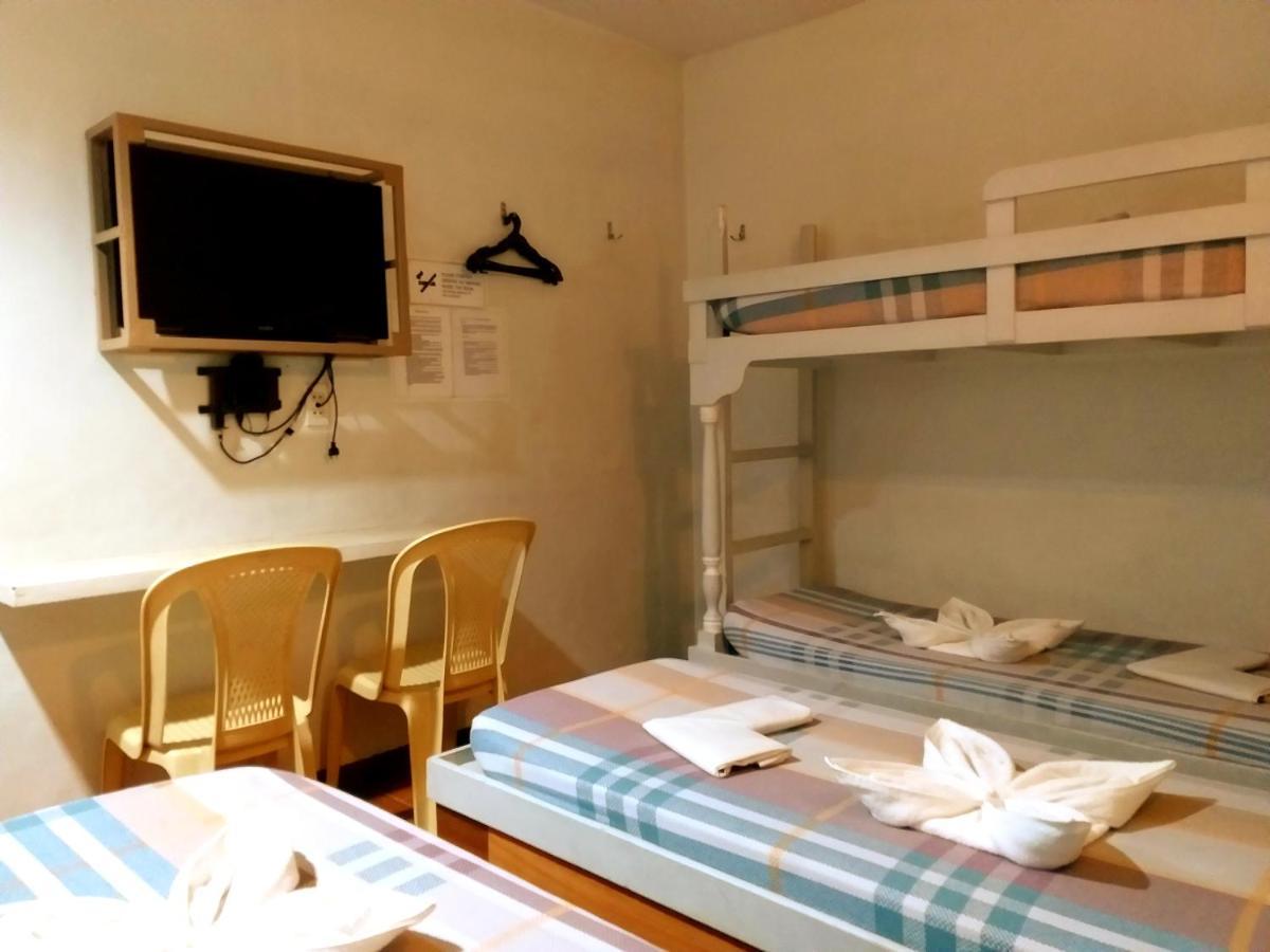 Sola Eleganza Apartelle Quezon City Eksteriør billede