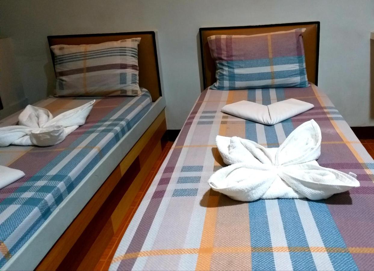 Sola Eleganza Apartelle Quezon City Eksteriør billede