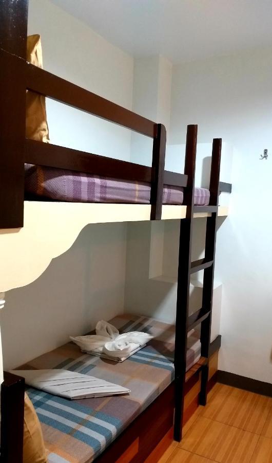 Sola Eleganza Apartelle Quezon City Eksteriør billede