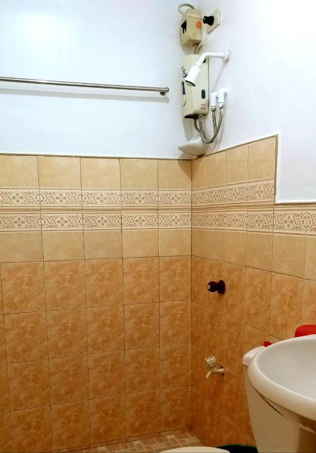 Sola Eleganza Apartelle Quezon City Eksteriør billede