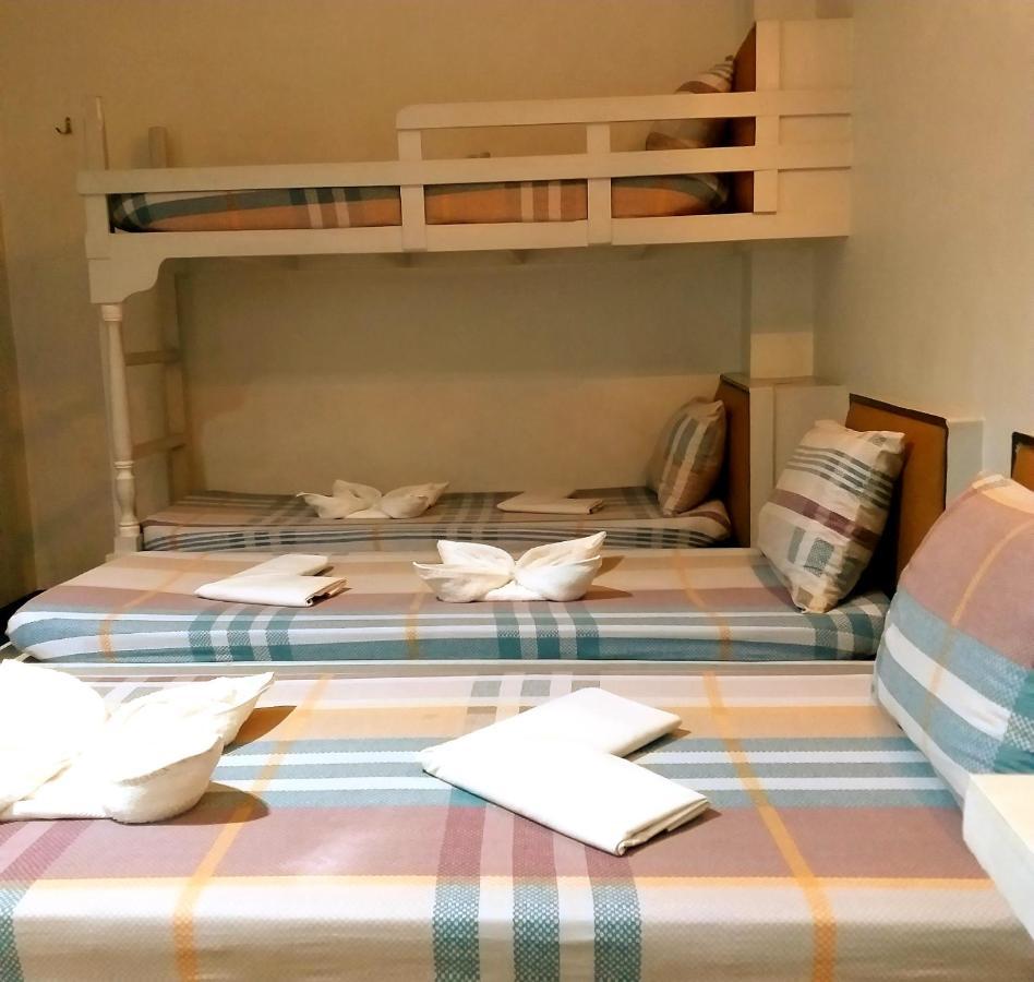 Sola Eleganza Apartelle Quezon City Eksteriør billede